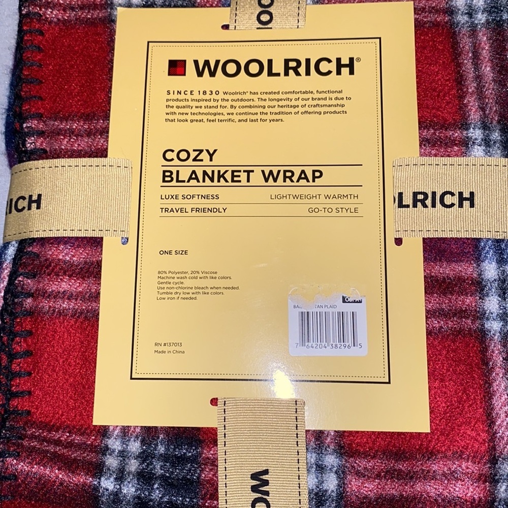 Woolrich cozy blanket wrap, one size. - Picture 3 of 3